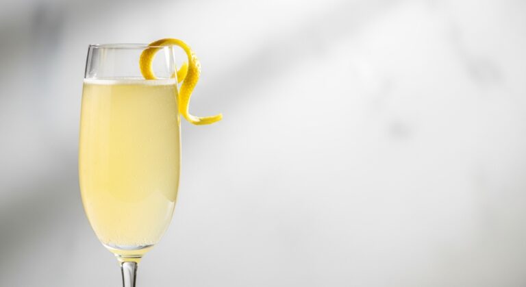 The Perfect Brunch Cocktail: How to Make a Refreshing Lemon Chardonnay Mimosa
