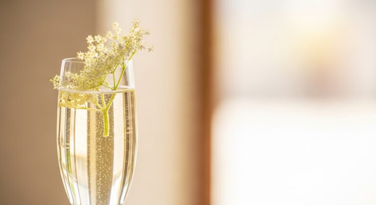 Elderflower Prosecco Mimosa: The Refreshing Sparkling Cocktail Everyone’s Talking About