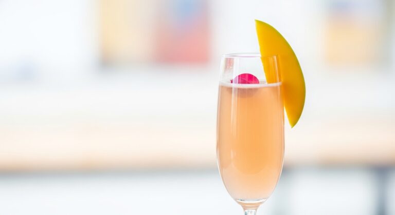 Mango Rosé Mimosa: The Effortless Sparkling Cocktail That’s Taking Summer Parties by Storm