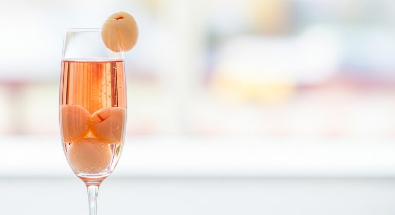 Lychee Pinot Noir Mimosa: A Sparkling Symphony of Sweet, Tart & Earthy Flavors
