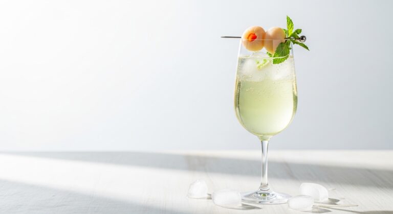 Lychee Sauvignon Blanc Spritz: The Refreshing Summer Cocktail You’ve Been Craving