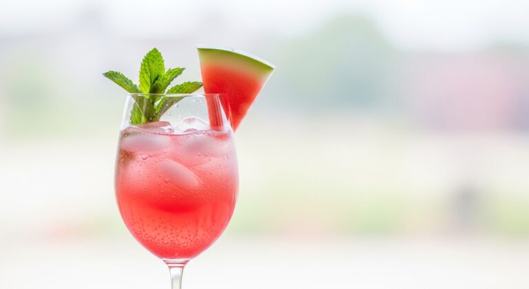 Watermelon Pinot Grigio Spritz: A Refreshing Summer Cocktail You’ll Want Every Weekend