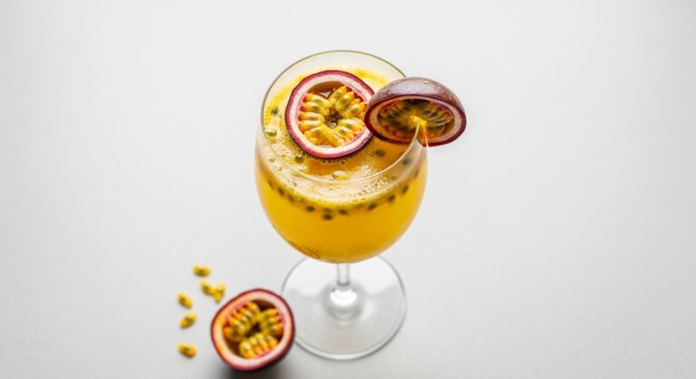 Passion Fruit Prosecco Spritz: The Perfect Summer Sipper You Need to Try