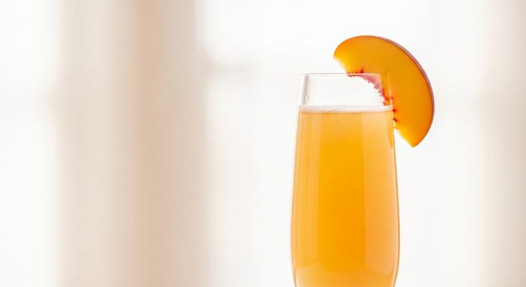 Peach Chardonnay Mimosa: A Refreshing Sparkling Cocktail That’s Perfect for Any Occasion