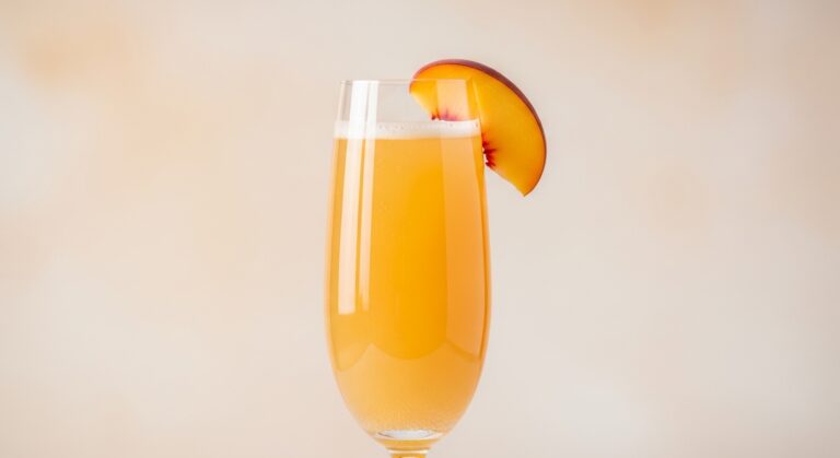 Peach Cava Mimosa: The Effortless Summer Cocktail That’s Taking Over Social Media