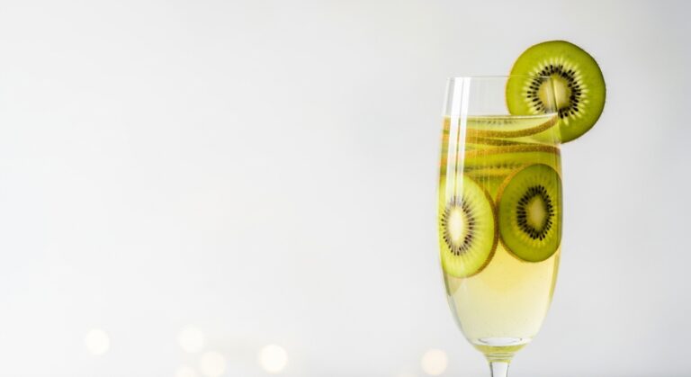 The Ultimate Guide to Making Kiwi Cava Mimosa: A Refreshing Sparkling Cocktail